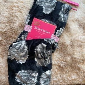 NWT Juicy Couture Blanket, Black and White Heart Logo Super Soft